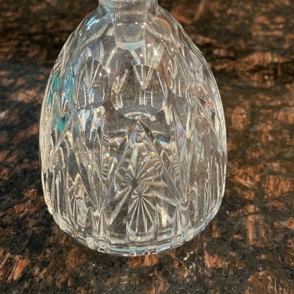 Small Crystal decanter - Picture 2 of 5